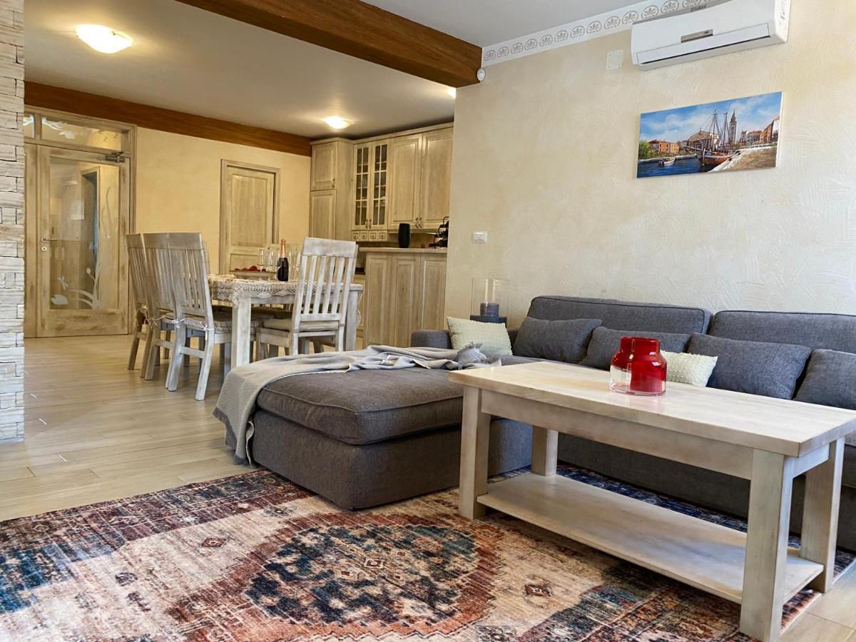 Villa Eva Karigador Novigrad  Exterior photo